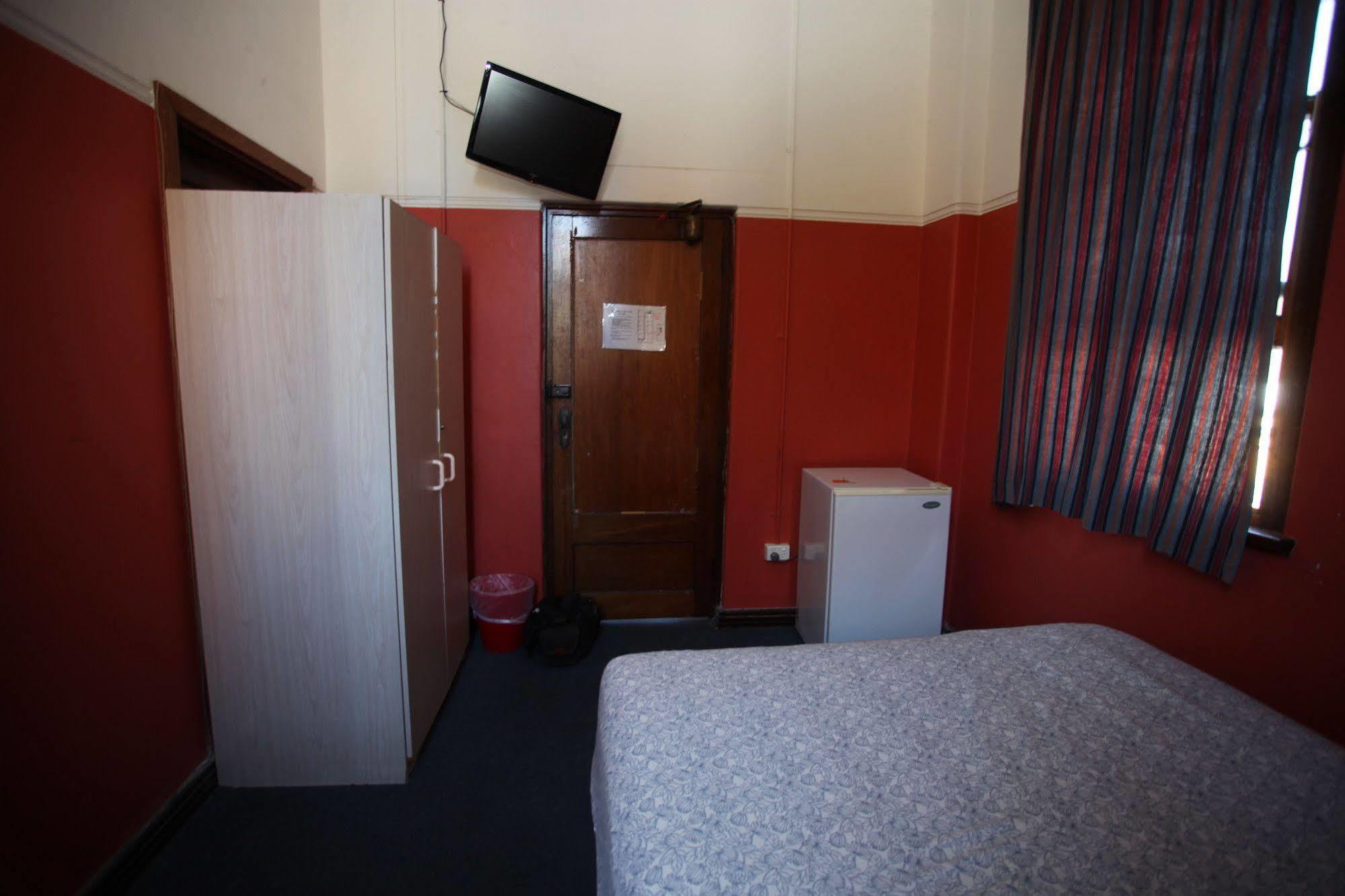Hostel The Old Swan Barracks Perth Exteriér fotografie